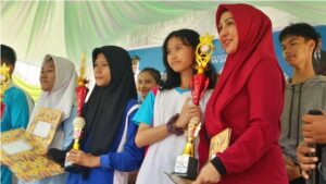 Siswi SMPN 3 Sampit Sabet Prestasi di Lomba Baca Puisi, Guru Pembina : Anaknya Multi Talent