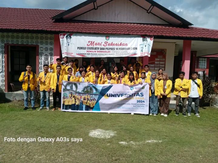 Mahasiswa KKN UPR Disambut Camat Tewang Sangalang Garing